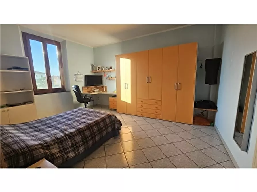 Immagine 4 di Villa in vendita  a Empoli