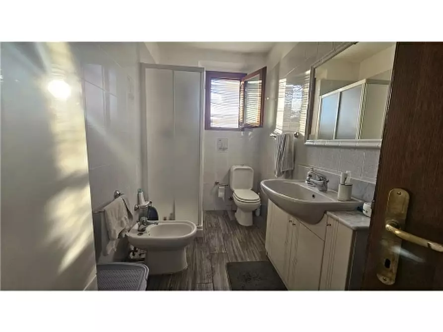 Immagine 7 di Villa in vendita  a Empoli