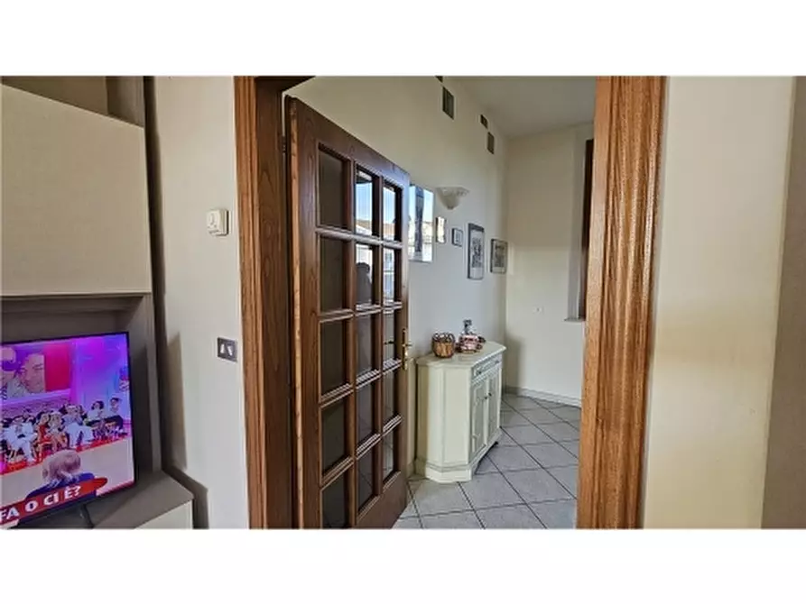 Immagine 8 di Villa in vendita  a Empoli