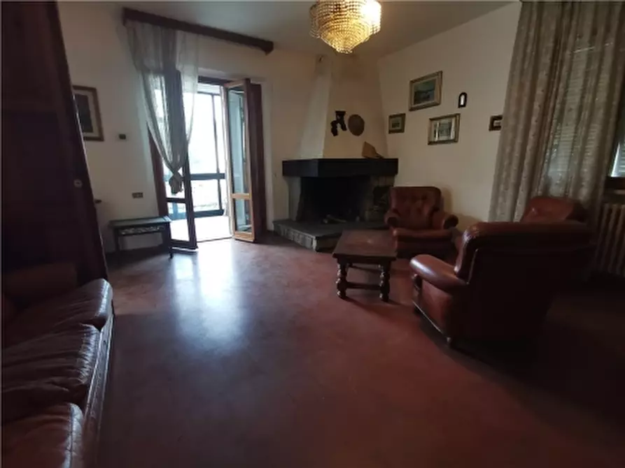 Immagine 2 di Villa in vendita  a Montaione