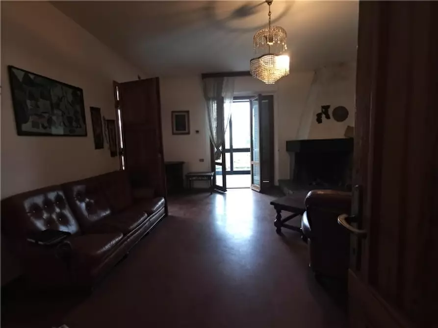 Immagine 3 di Villa in vendita  a Montaione