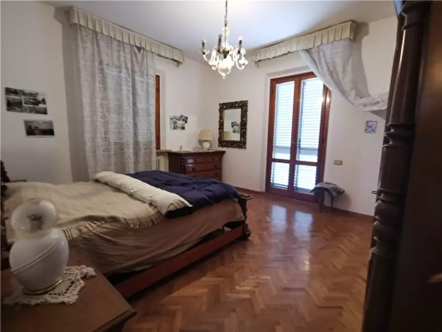 Immagine 9 di Villa in vendita  a Montaione