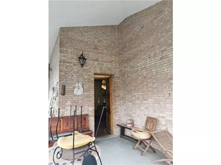 Immagine 10 di Villa in vendita  a Montaione