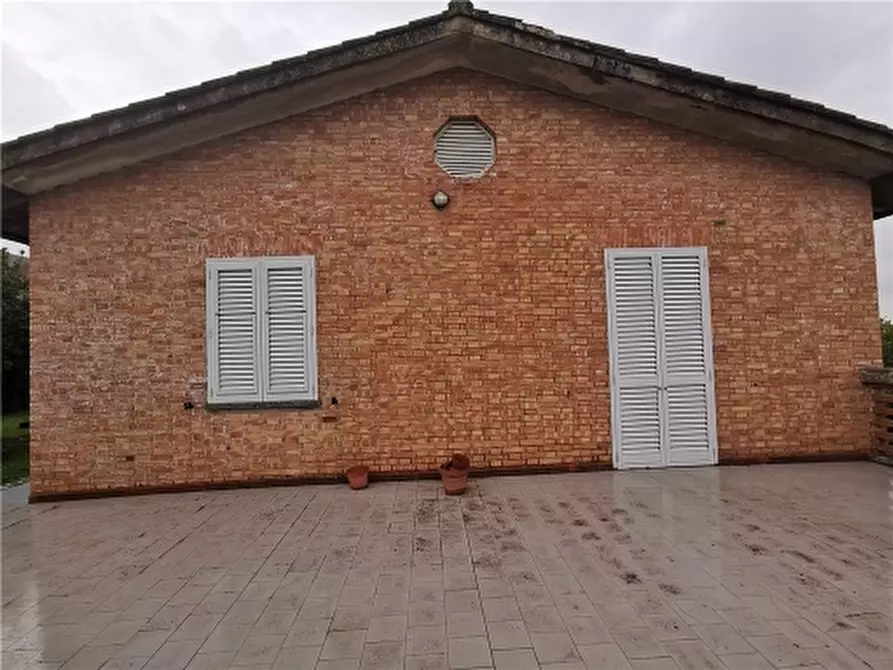 Immagine 14 di Villa in vendita  a Montaione