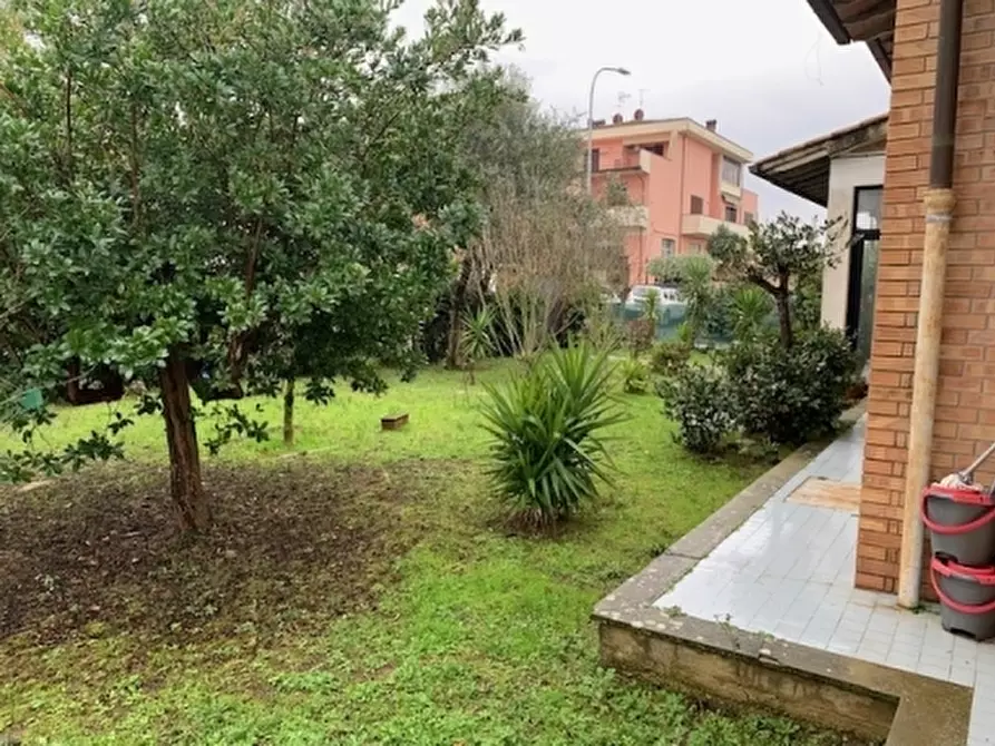 Immagine 36 di Villa in vendita  a Montaione