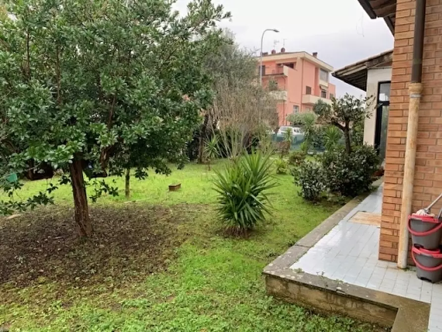 Immagine 37 di Villa in vendita  a Montaione