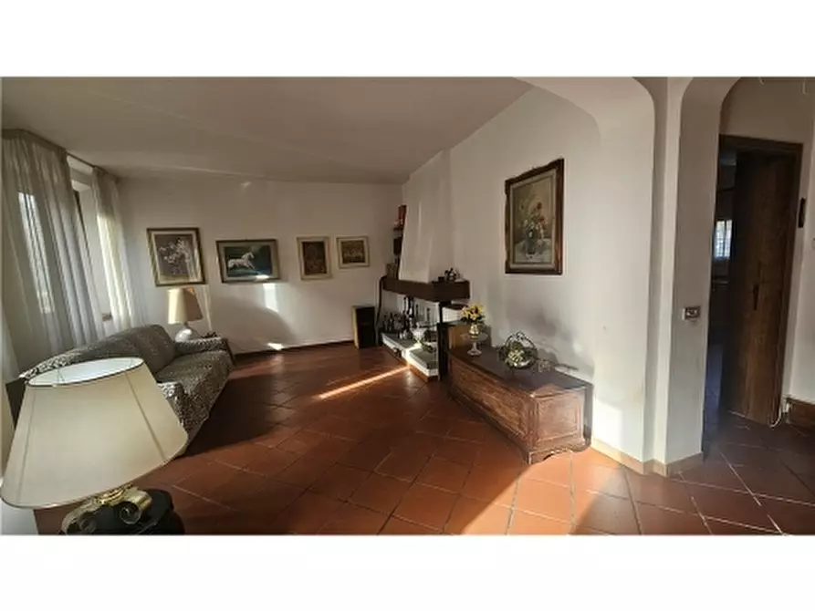 Immagine 7 di Villa in vendita  a Empoli