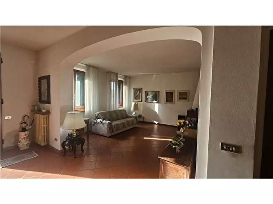 Immagine 17 di Villa in vendita  a Empoli