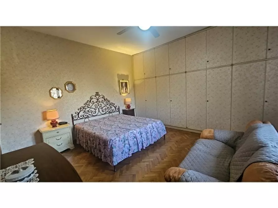 Immagine 28 di Villa in vendita  a Empoli