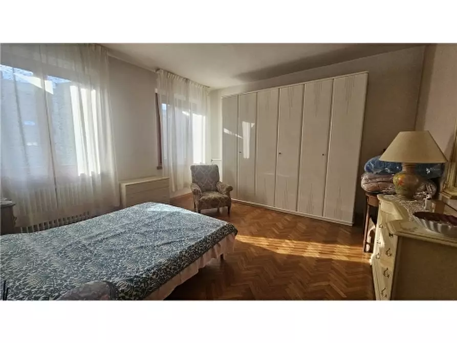 Immagine 29 di Villa in vendita  a Empoli