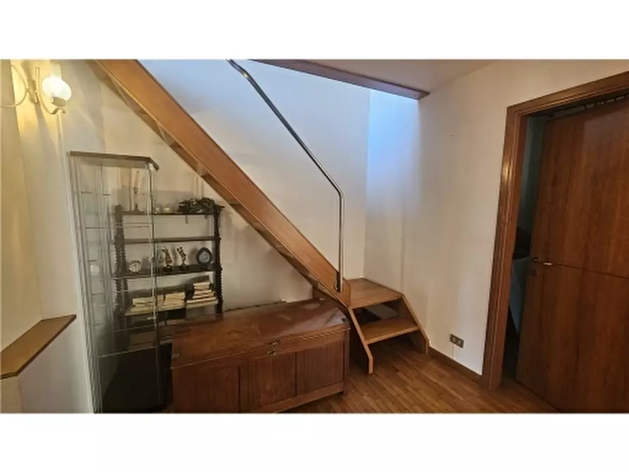 Immagine 33 di Villa in vendita  a Empoli