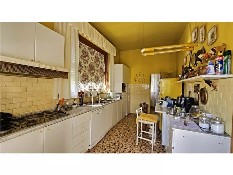 Immagine 20 di Villa in vendita  a Empoli