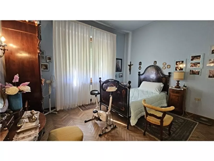 Immagine 32 di Villa in vendita  a Empoli