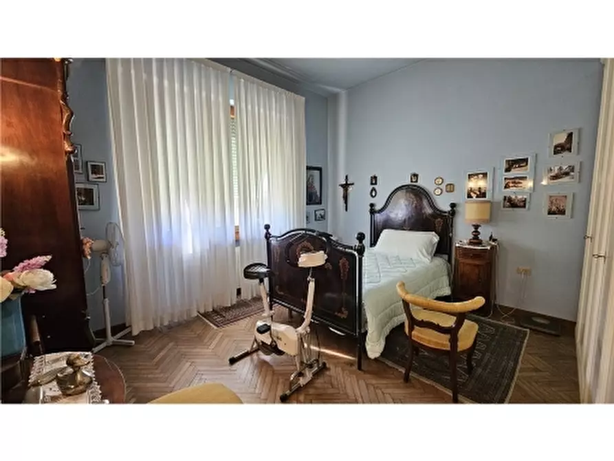 Immagine 33 di Villa in vendita  a Empoli