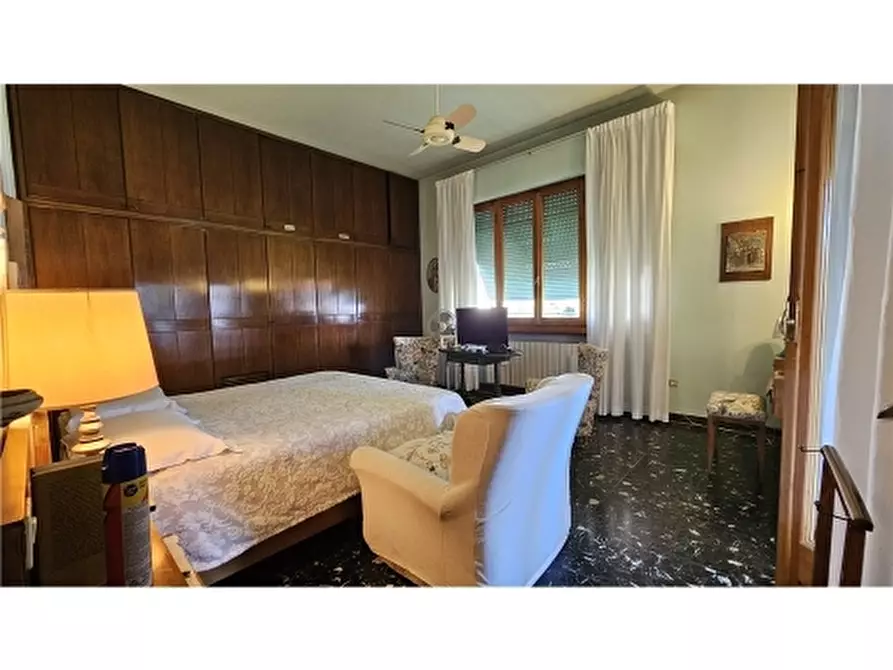 Immagine 35 di Villa in vendita  a Empoli
