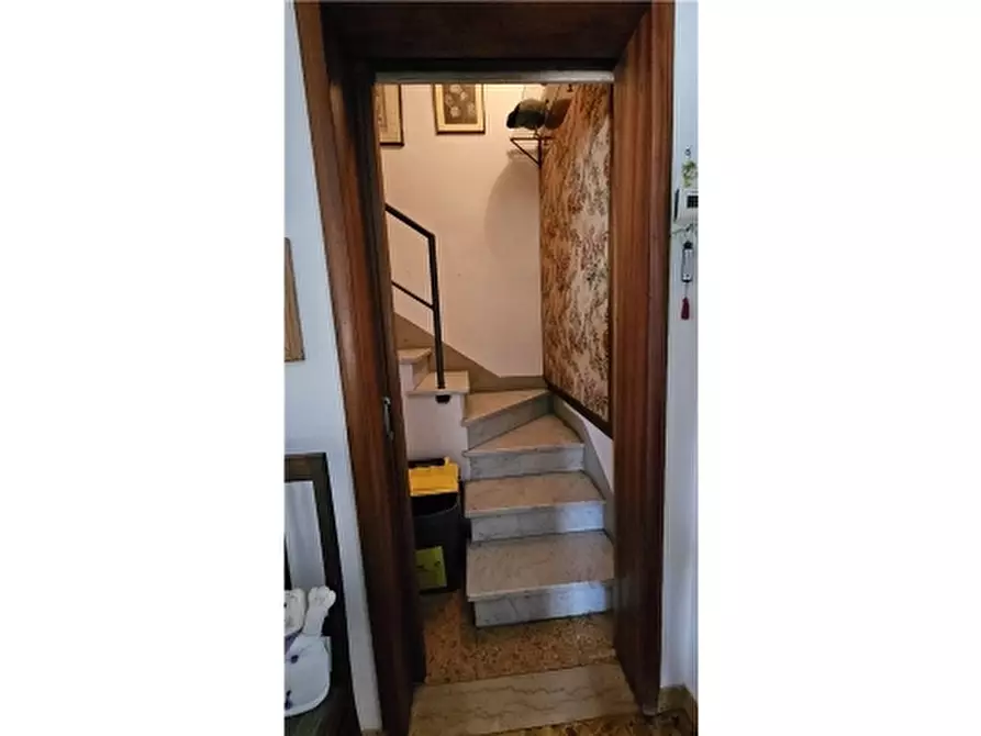 Immagine 41 di Villa in vendita  a Empoli