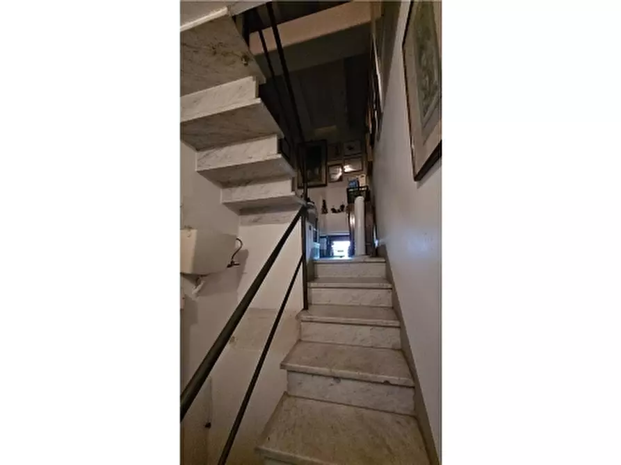 Immagine 42 di Villa in vendita  a Empoli