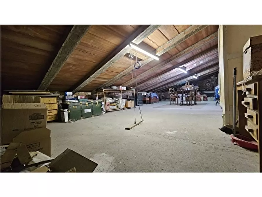 Immagine 48 di Villa in vendita  a Empoli