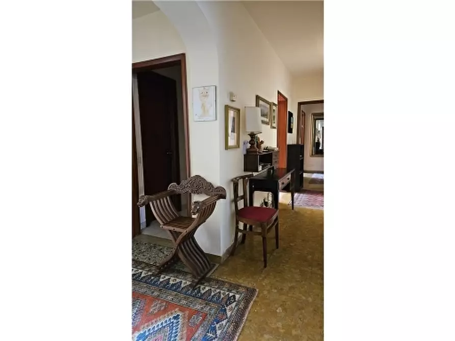 Immagine 51 di Villa in vendita  a Empoli