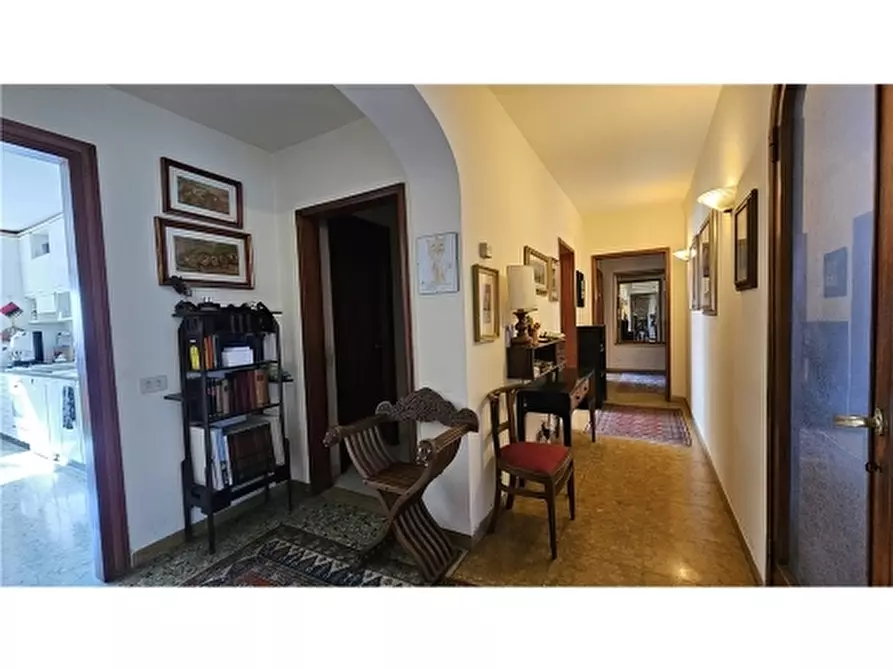 Immagine 55 di Villa in vendita  a Empoli