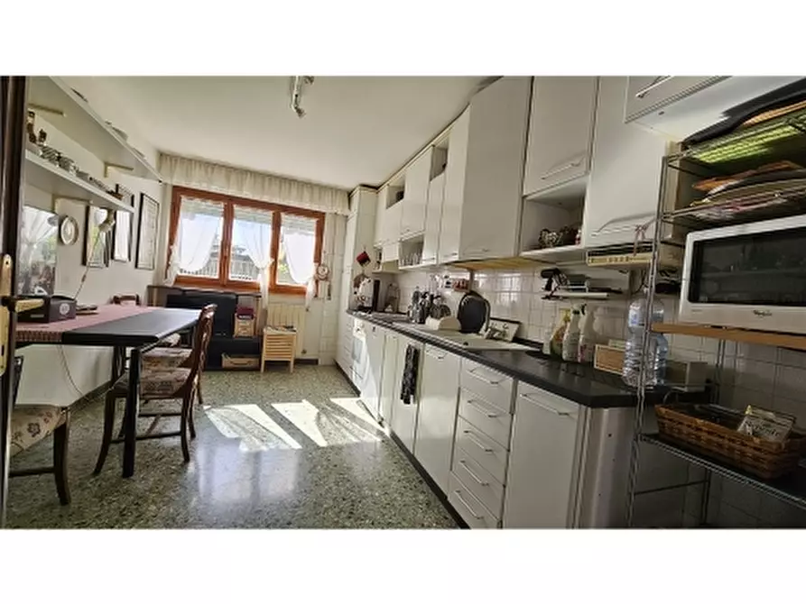 Immagine 57 di Villa in vendita  a Empoli