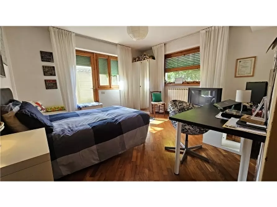 Immagine 65 di Villa in vendita  a Empoli