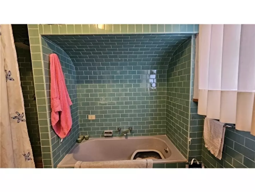 Immagine 70 di Villa in vendita  a Empoli