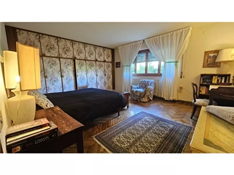 Immagine 72 di Villa in vendita  a Empoli