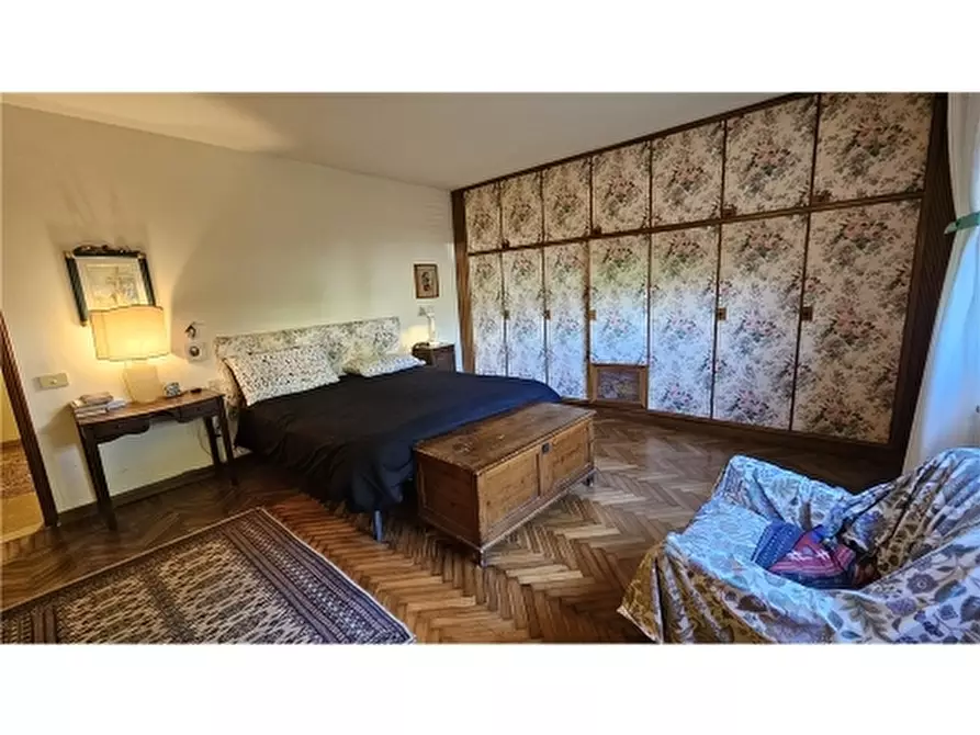 Immagine 75 di Villa in vendita  a Empoli