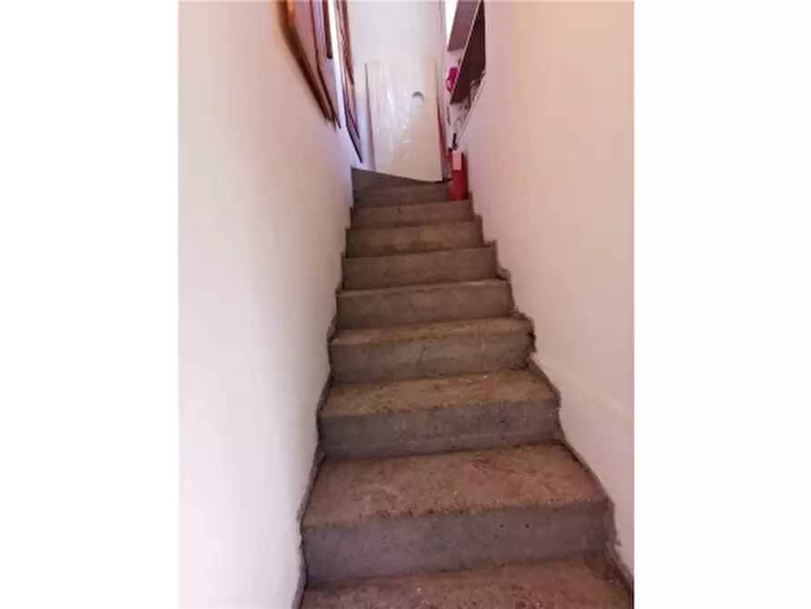 Immagine 43 di Villa in vendita  a Giove