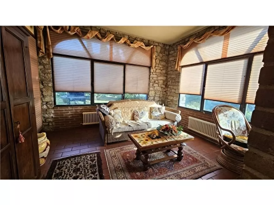 Immagine 6 di Villa in vendita  a San Miniato