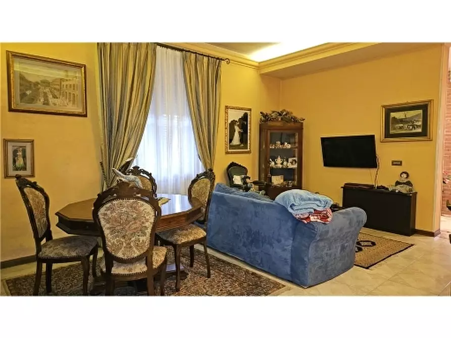 Immagine 9 di Villa in vendita  a San Miniato