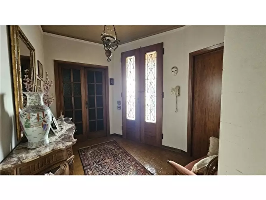 Immagine 18 di Villa in vendita  a San Miniato