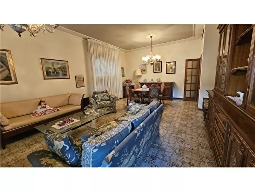 Immagine 19 di Villa in vendita  a San Miniato