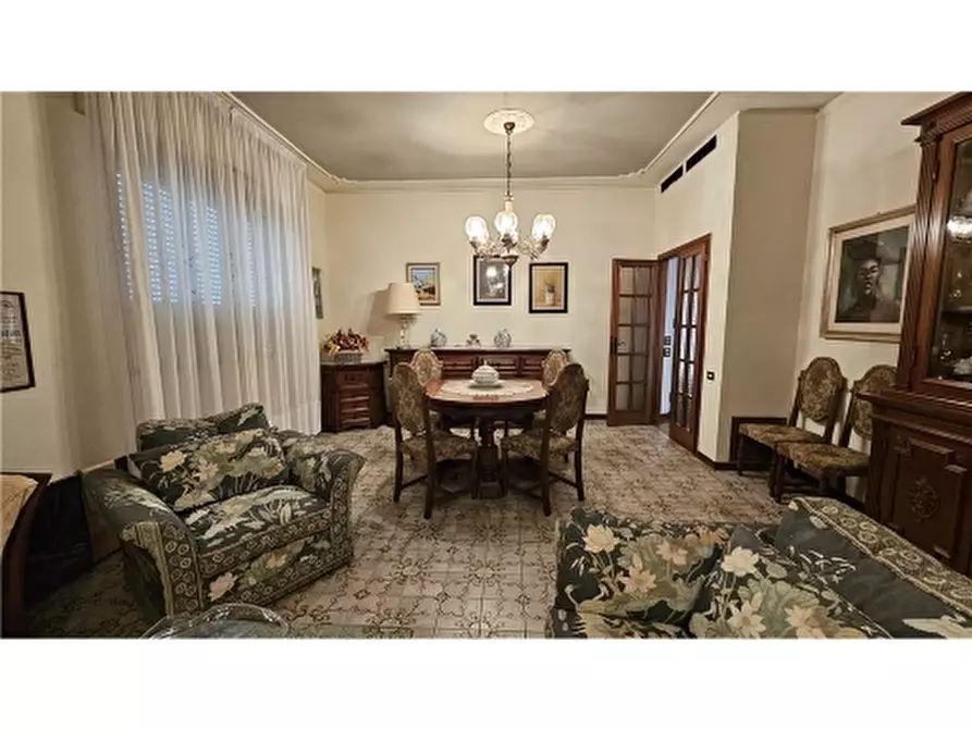 Immagine 23 di Villa in vendita  a San Miniato