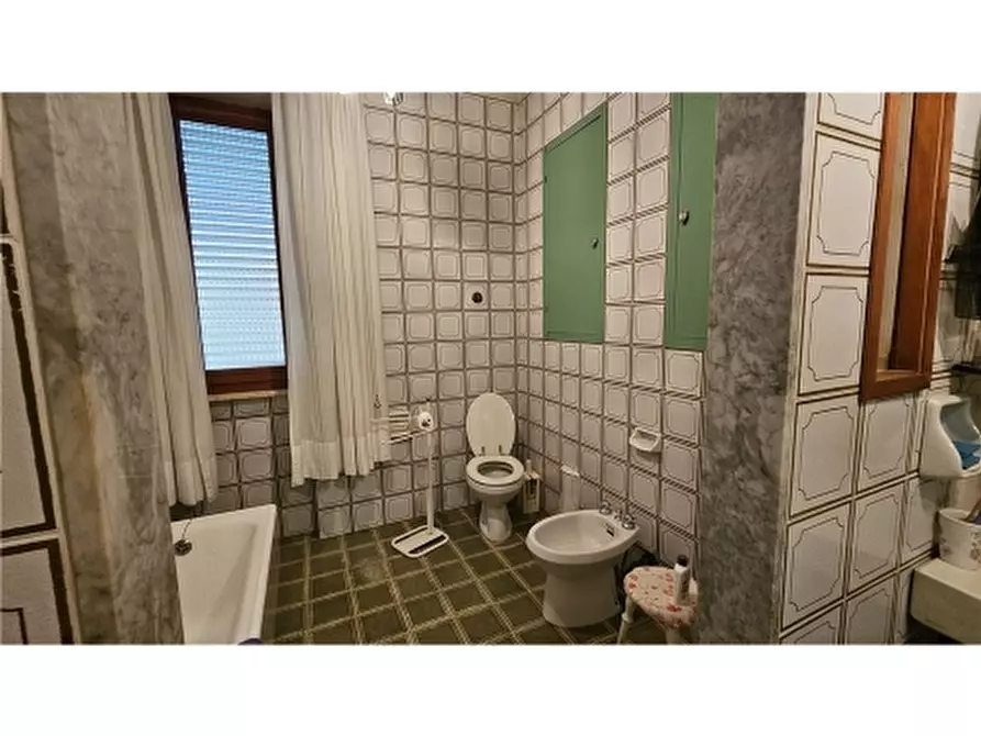 Immagine 30 di Villa in vendita  a San Miniato