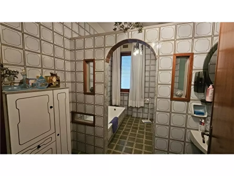 Immagine 31 di Villa in vendita  a San Miniato