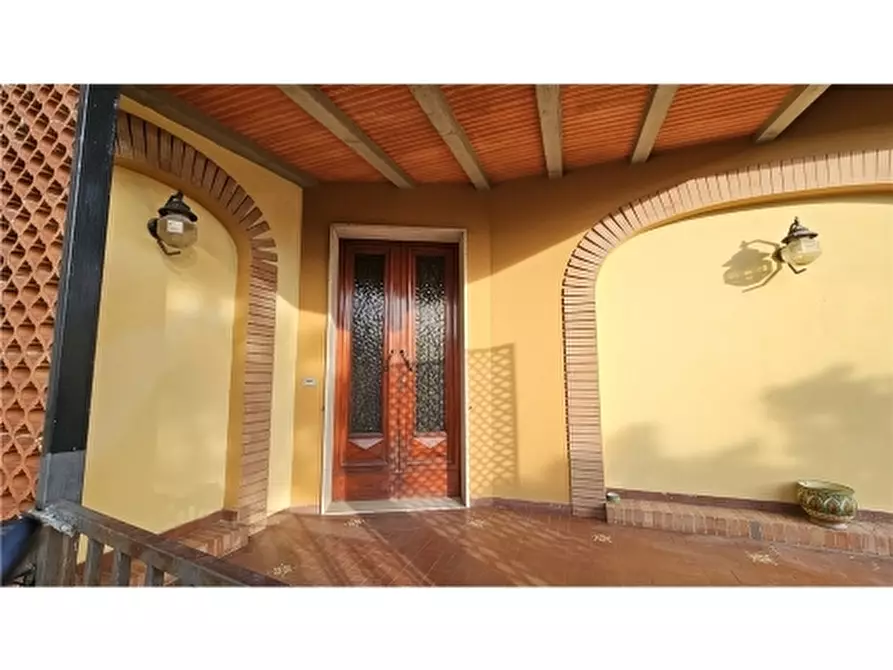 Immagine 34 di Villa in vendita  a San Miniato