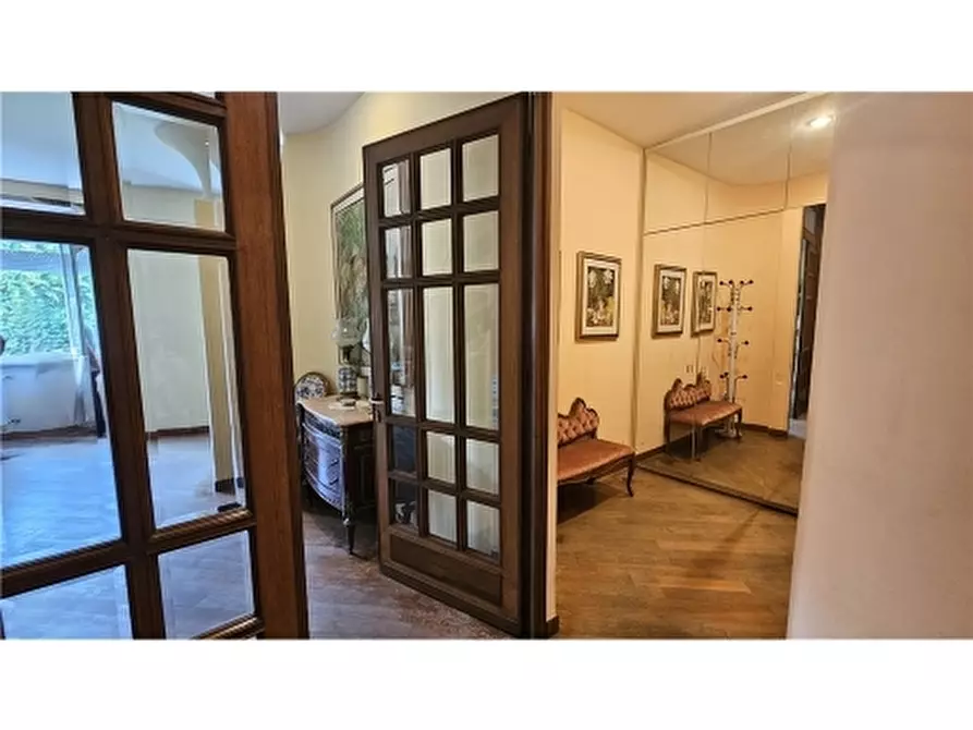 Immagine 6 di Villa in vendita  a Empoli