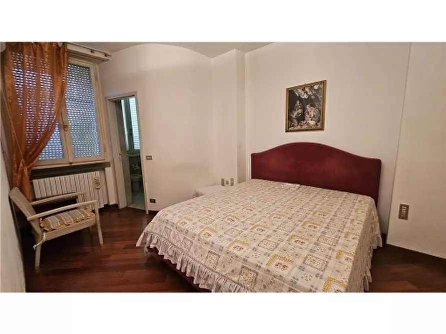 Immagine 17 di Villa in vendita  a Empoli