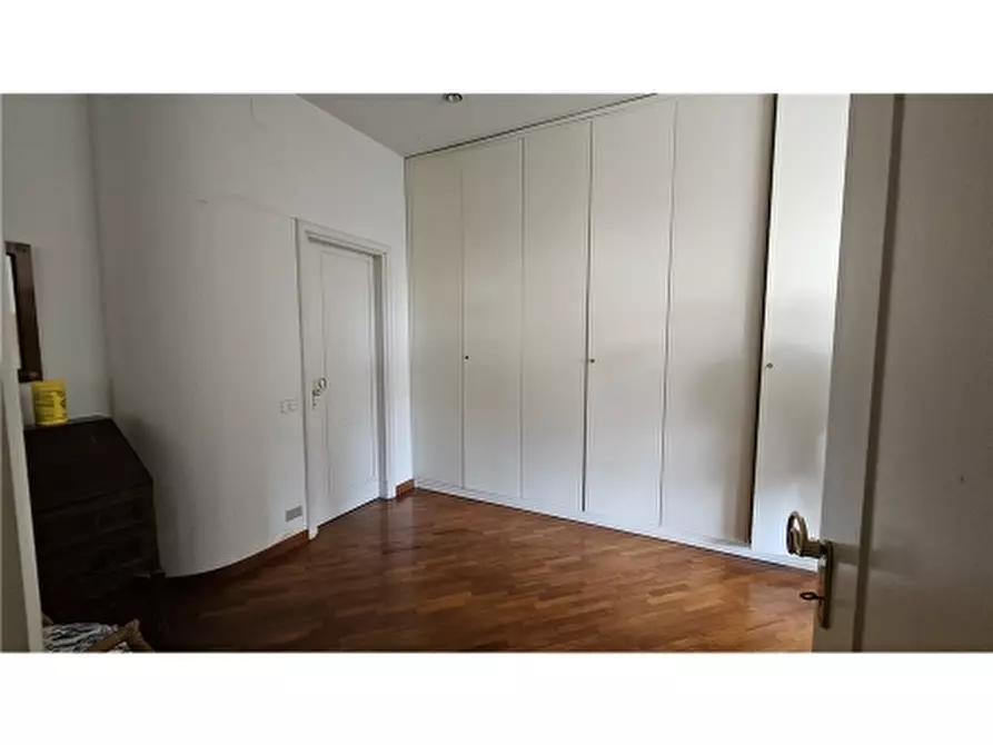 Immagine 40 di Villa in vendita  a Empoli