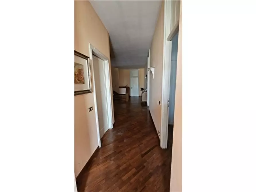 Immagine 49 di Villa in vendita  a Empoli