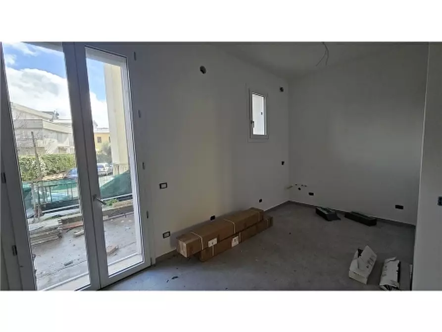 Immagine 2 di Villa in vendita  a Empoli