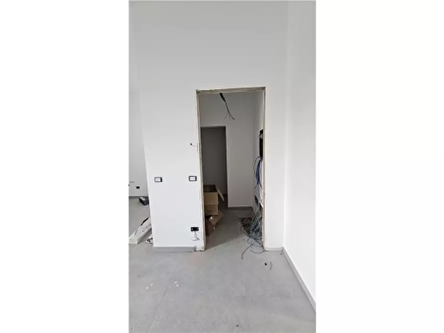 Immagine 4 di Villa in vendita  a Empoli