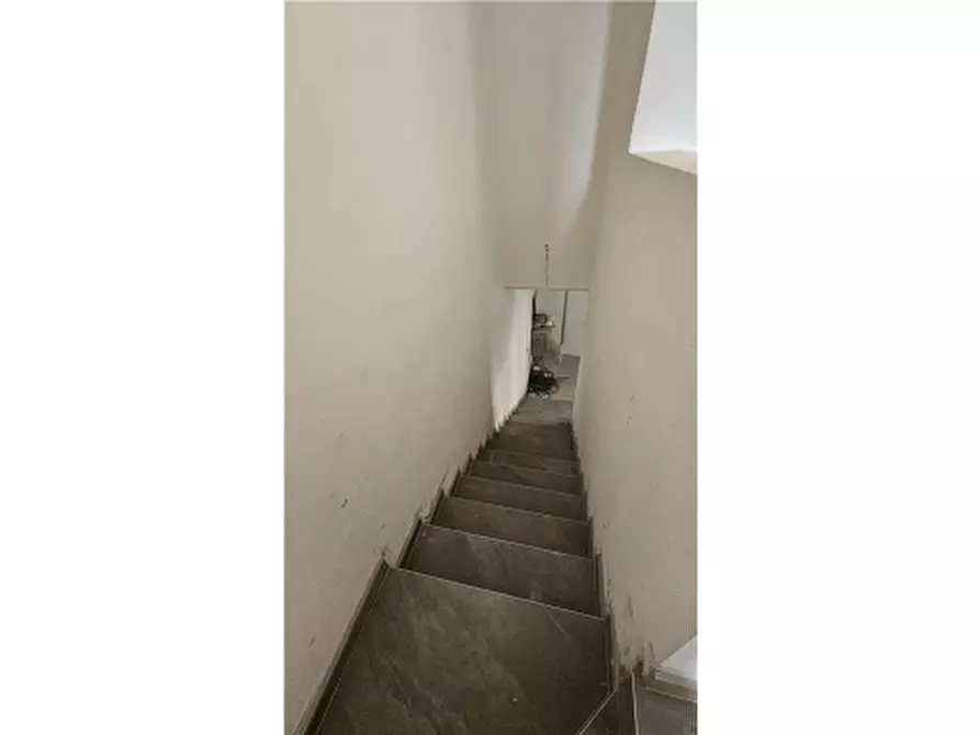 Immagine 6 di Villa in vendita  a Empoli