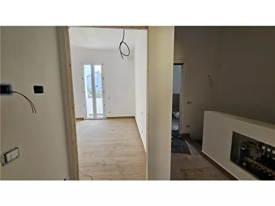 Immagine 7 di Villa in vendita  a Empoli
