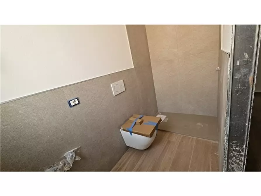 Immagine 14 di Villa in vendita  a Empoli