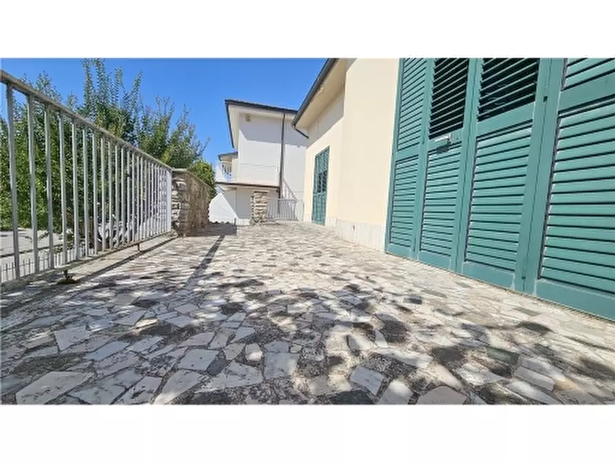 Immagine 13 di Villa in vendita  a San Miniato