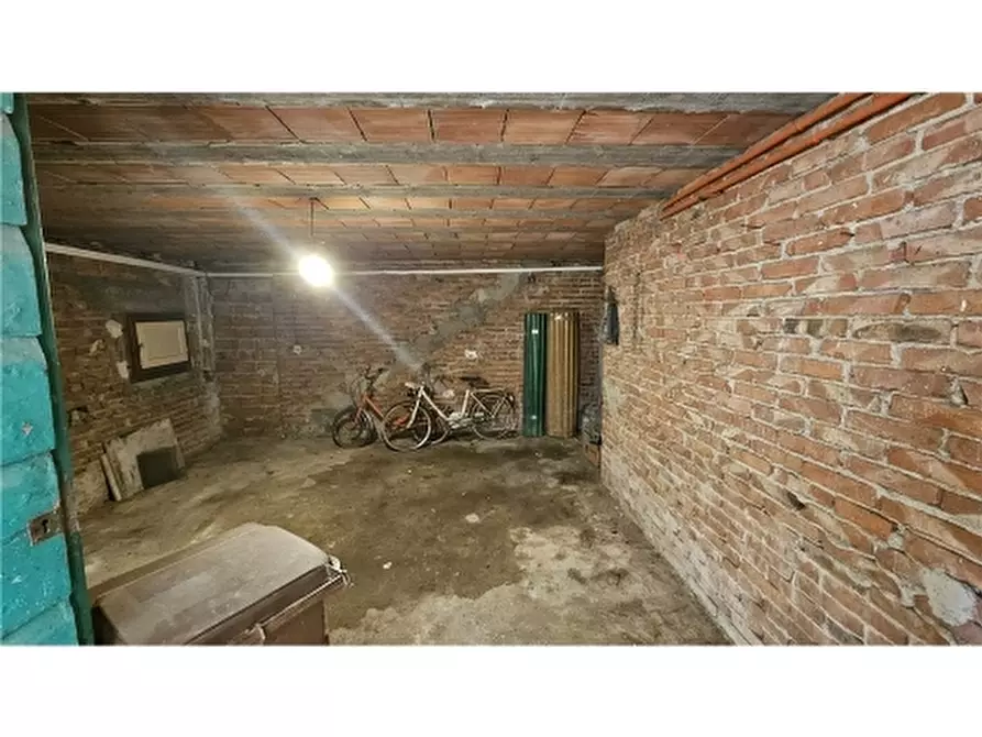 Immagine 14 di Villa in vendita  a San Miniato