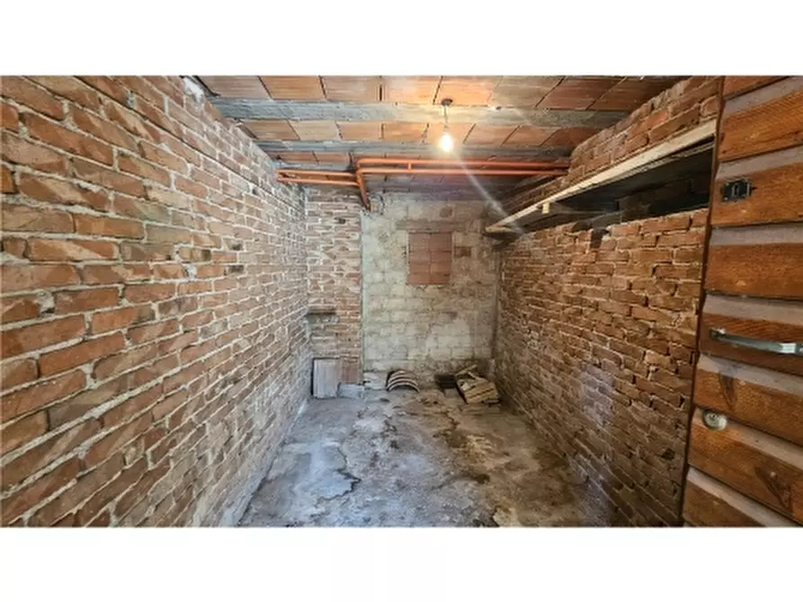 Immagine 18 di Villa in vendita  a San Miniato